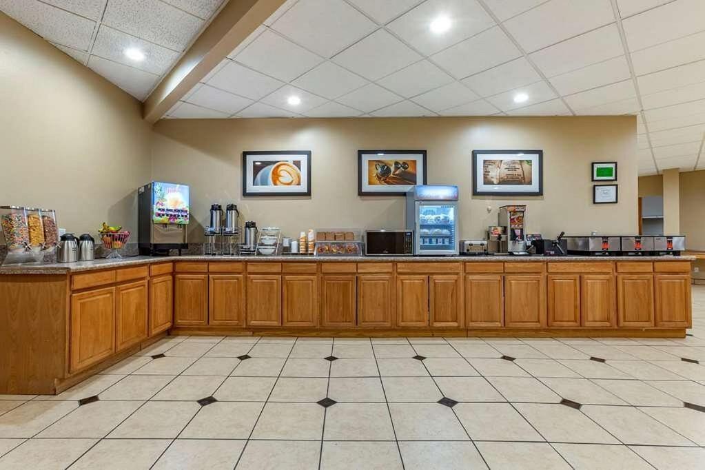 Clarion Inn & Suites, Roswell Eksteriør billede
