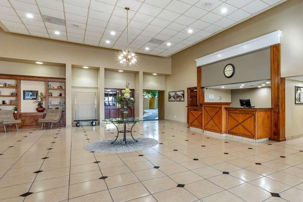 Clarion Inn & Suites, Roswell Eksteriør billede